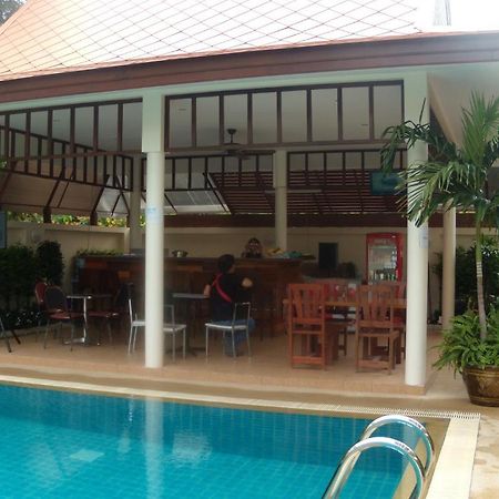 Emerald Palace Aparthotel Pattaya Luaran gambar