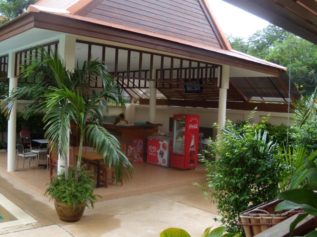 Emerald Palace Aparthotel Pattaya Luaran gambar