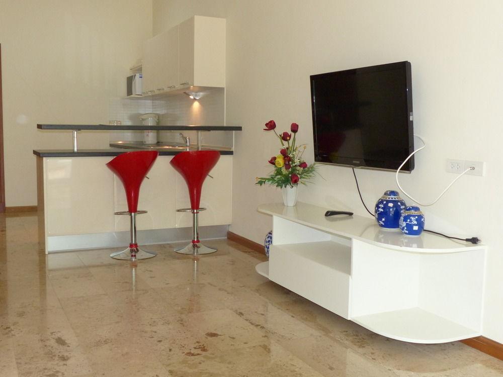 Emerald Palace Aparthotel Pattaya Luaran gambar