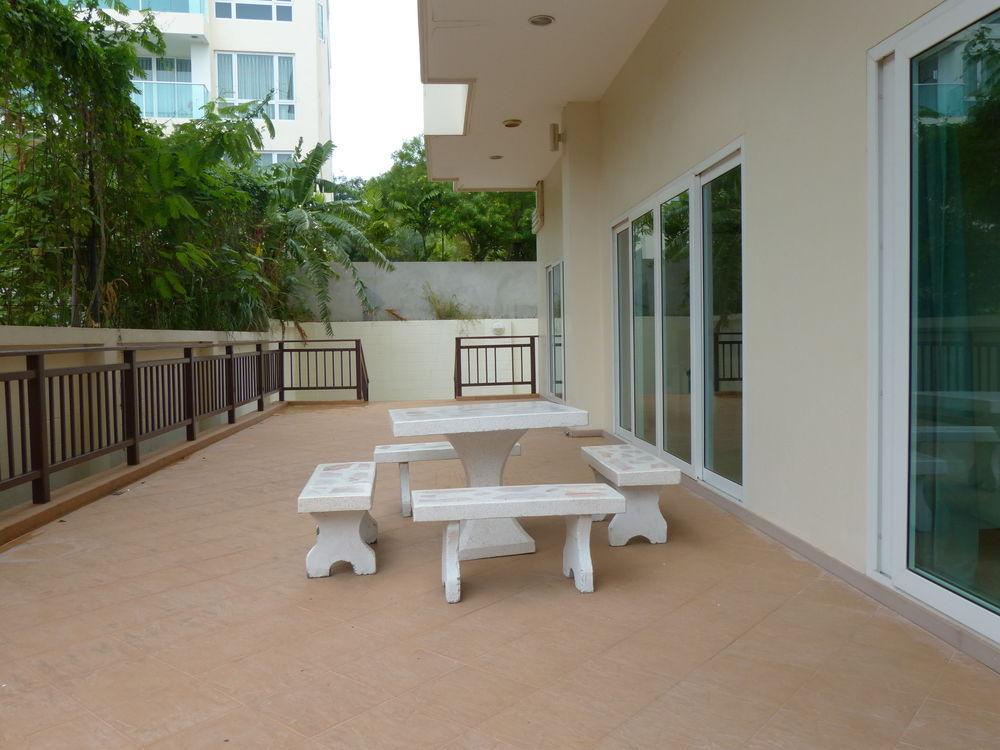 Emerald Palace Aparthotel Pattaya Luaran gambar