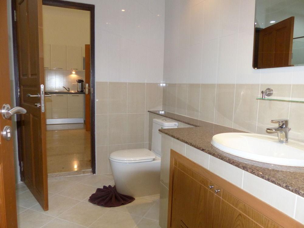 Emerald Palace Aparthotel Pattaya Luaran gambar