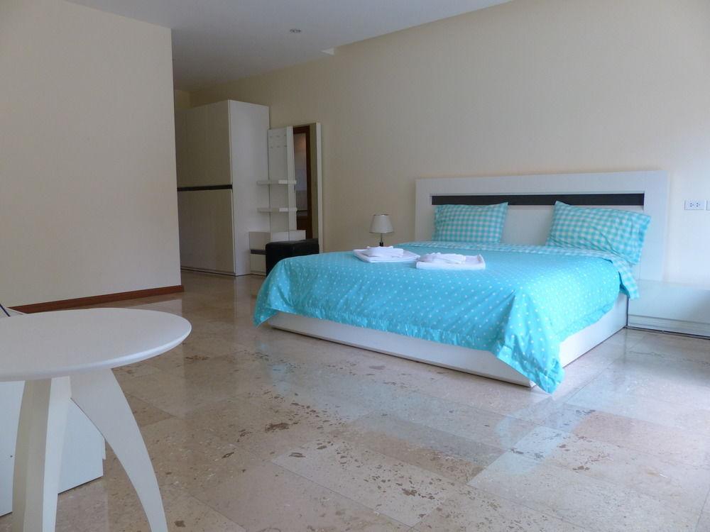 Emerald Palace Aparthotel Pattaya Luaran gambar