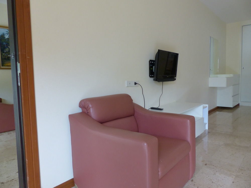 Emerald Palace Aparthotel Pattaya Luaran gambar